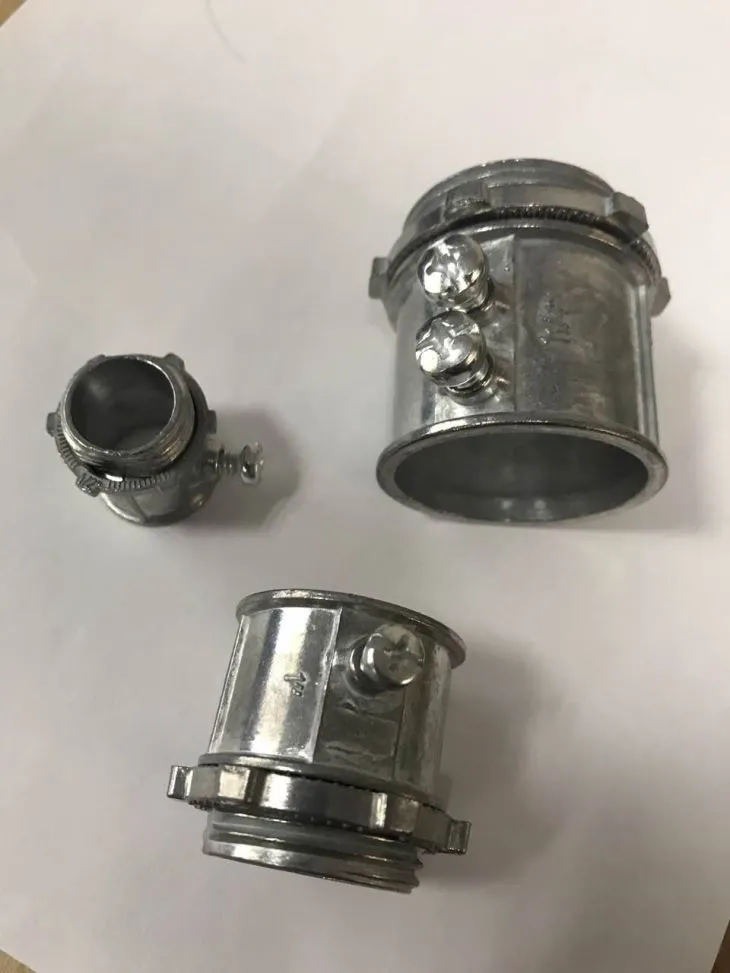 Conector pentru șuruburi pentru șurub EMT